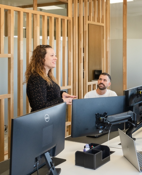 RC2B Image Carrousel 6